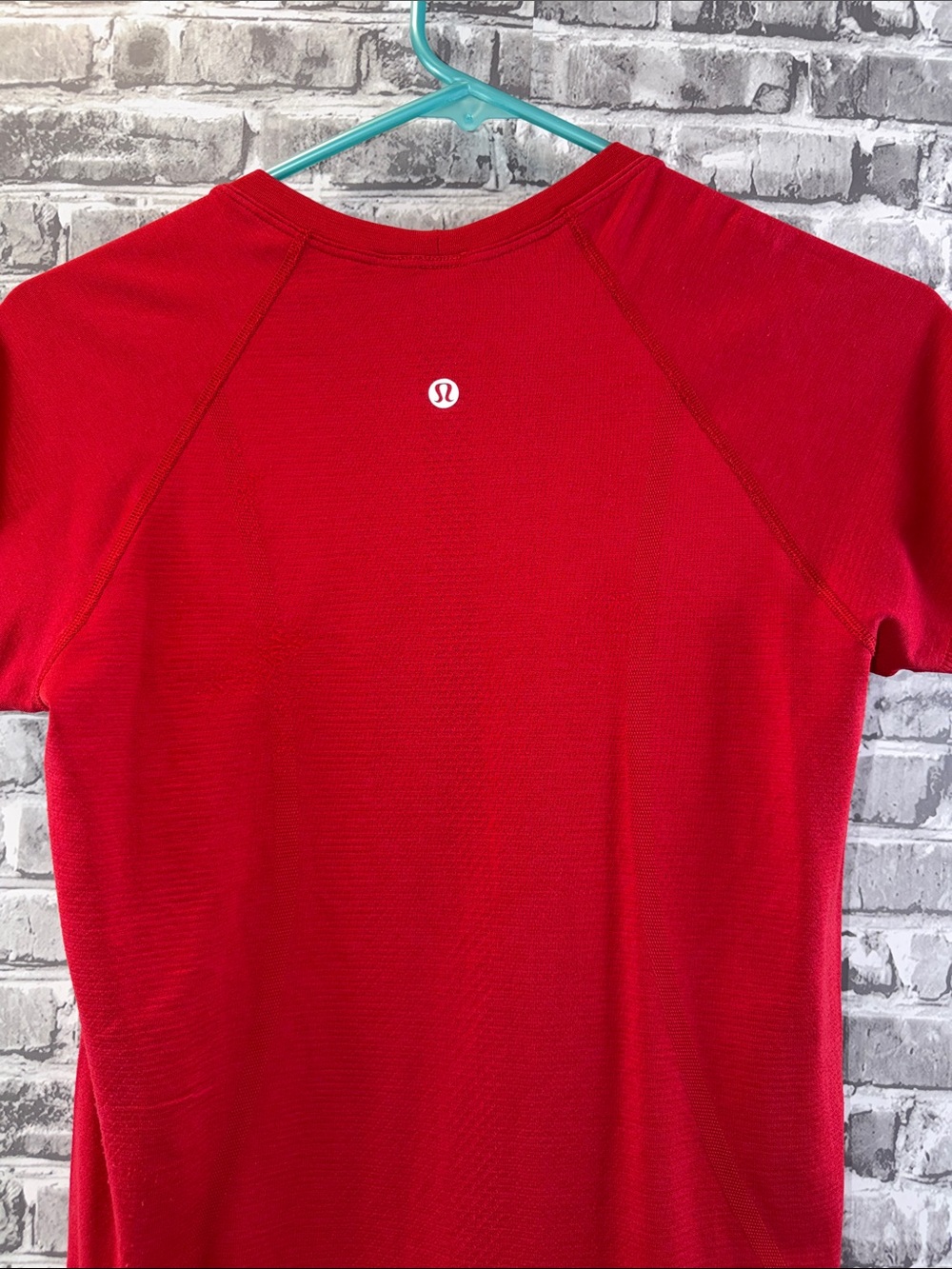 lululemon athletica Bright Red Short Sleeve Athletic Tee - Picture 2 of 9
